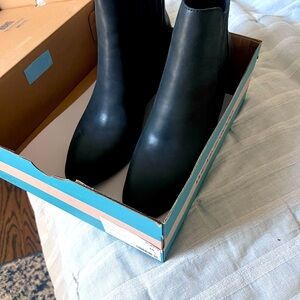 Toms Classic NOA Black Ankle Booties